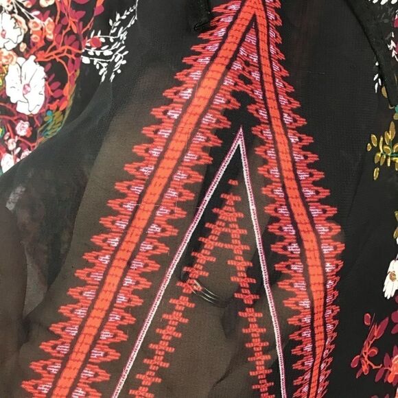 Bisou Bisou Peasant Blouse Black & Red Floral Boho Ties, Size  Medium - Picture 8 of 8